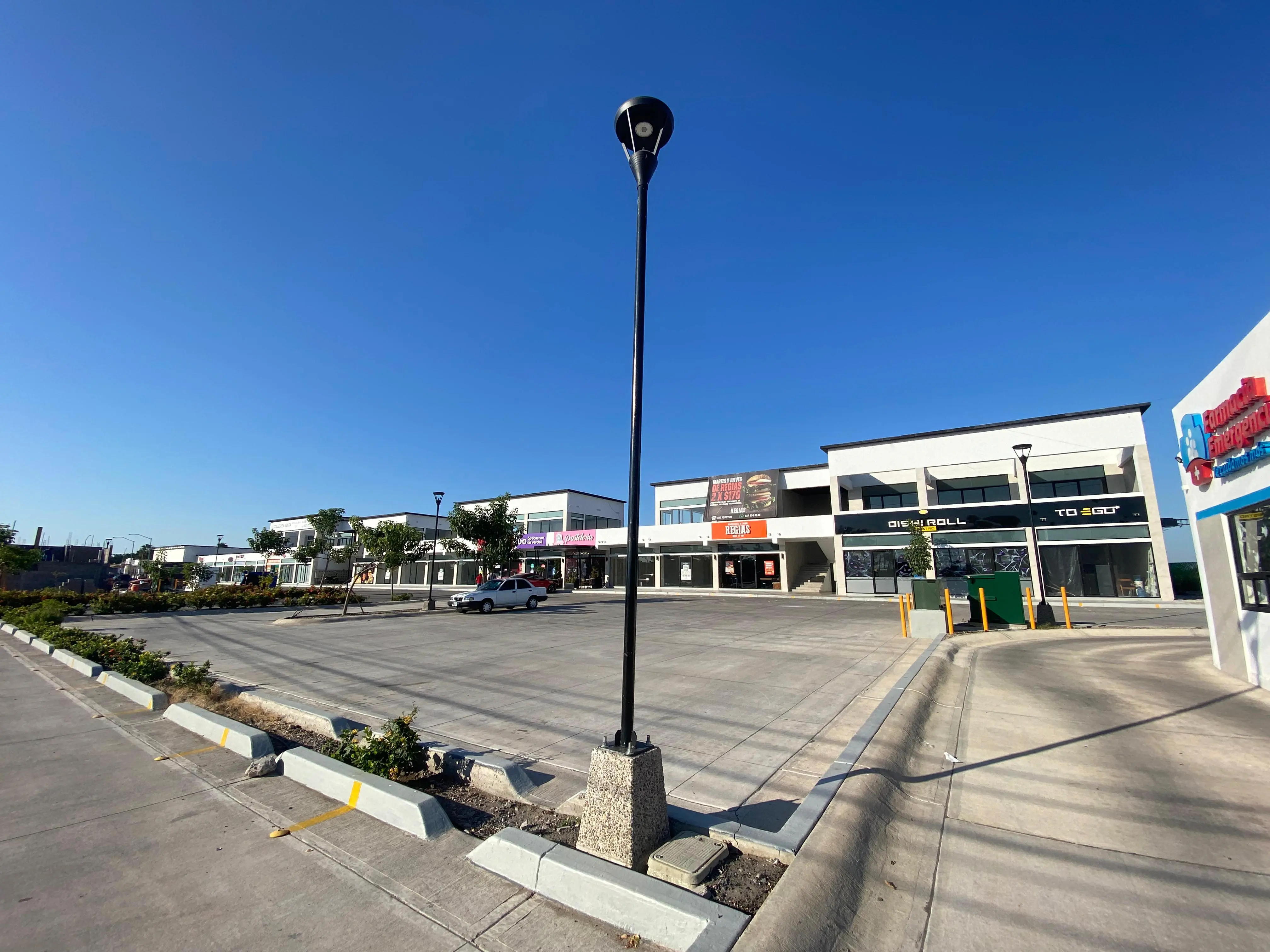 Plaza Fundadores 3